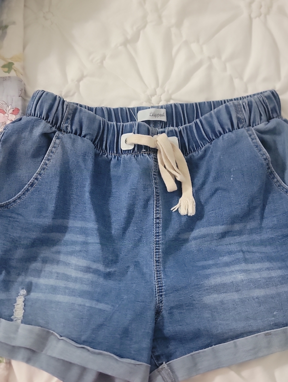 Light Blue Elastic-Waist Denim Shorts with Drawstring